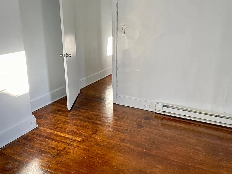 504 E Johnson St #3 — Photo 9