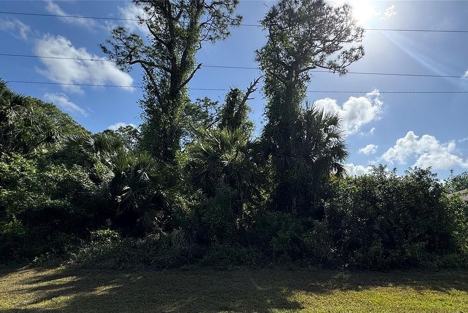 2nd image of 453 LAMPION AVENUE S LOT 18