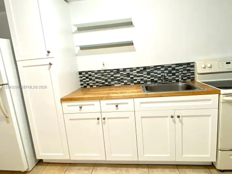 4307 SW 9th St #4307 — Photo 11