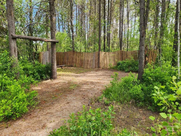 166 Boulder Pl, Donnelly, ID 83615