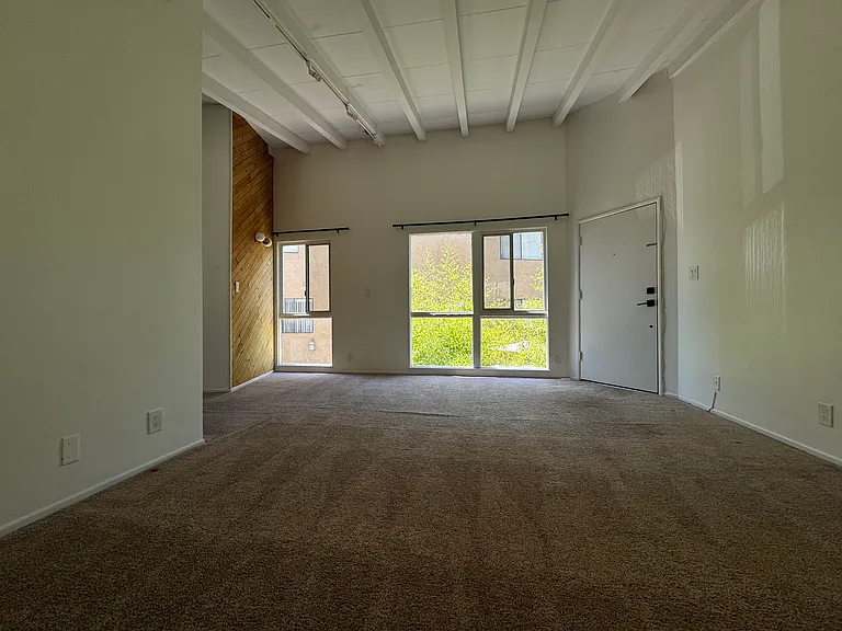 4418 Vantage Ave #3 — Photo 15