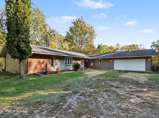 68433 52nd St, Lawrence, MI 49064