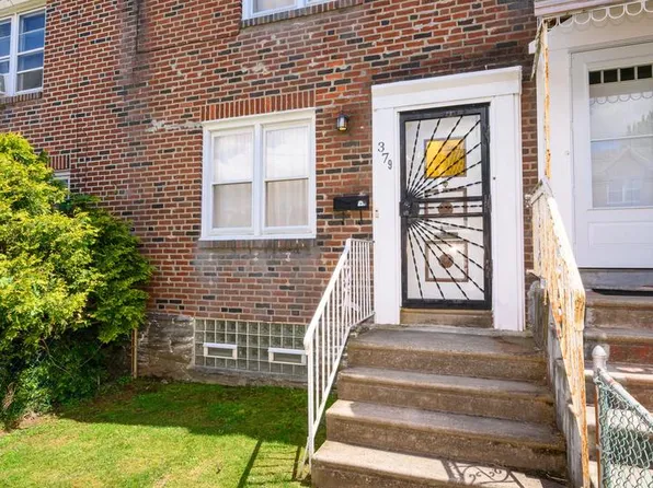 379 Fairway Ter, Philadelphia, PA 19128