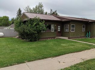 539 University Ave, Hot Springs, SD 57747