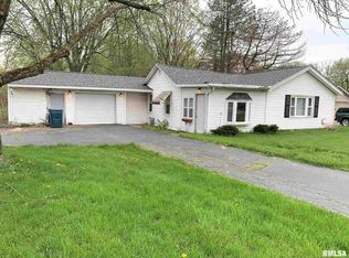 2210 Springfield Rd, East Peoria, IL 61611