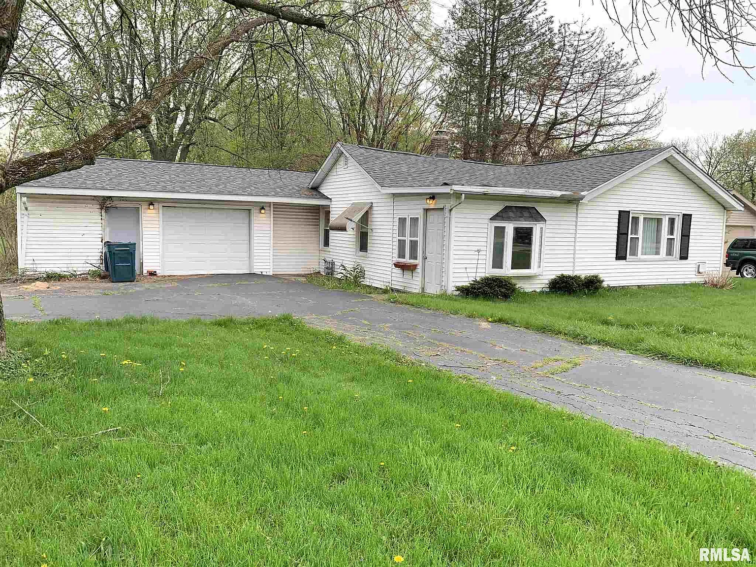 2210 Springfield Rd photo 1