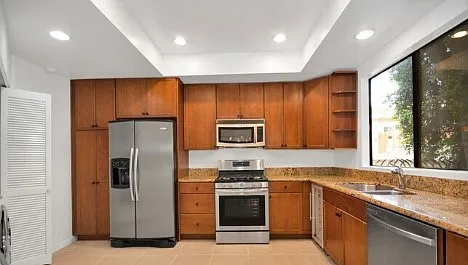4519 Coldwater Canyon Ave #6 Photo 1
