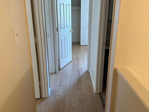 4th image of 722 Northfield Dr APT B