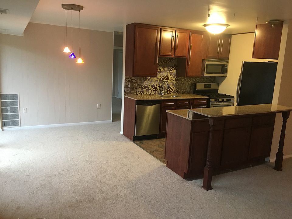 Open kitchen to dining room and living room