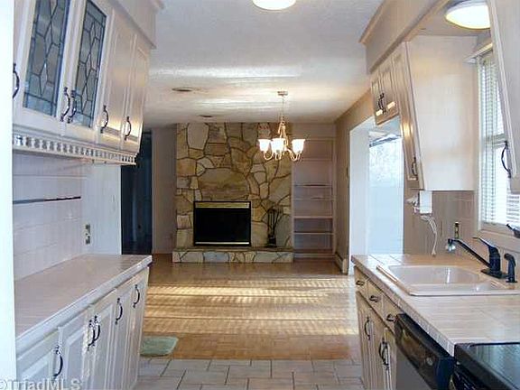 2nd image of 220 Westwood Ave