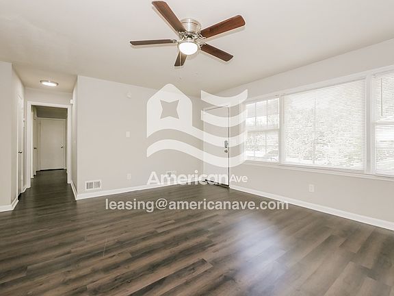 681105_004_wm_-_living_room_13055283.jpg