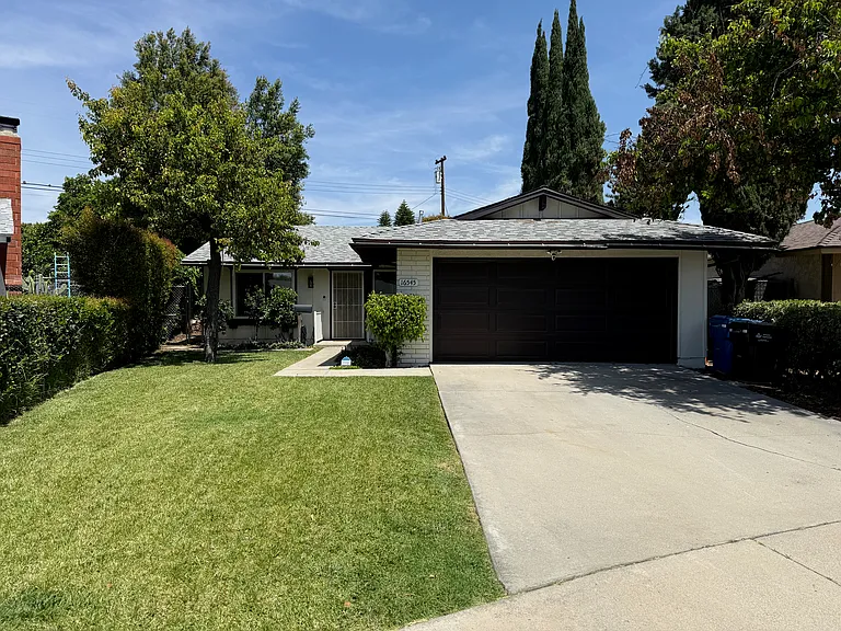 16545 E Bellbrook St — Photo 2