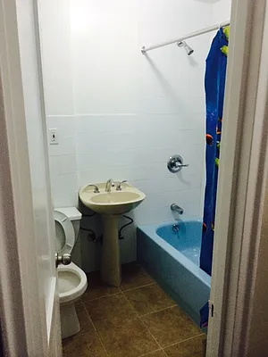 Rented by Moses Stoller, LREB | media 4