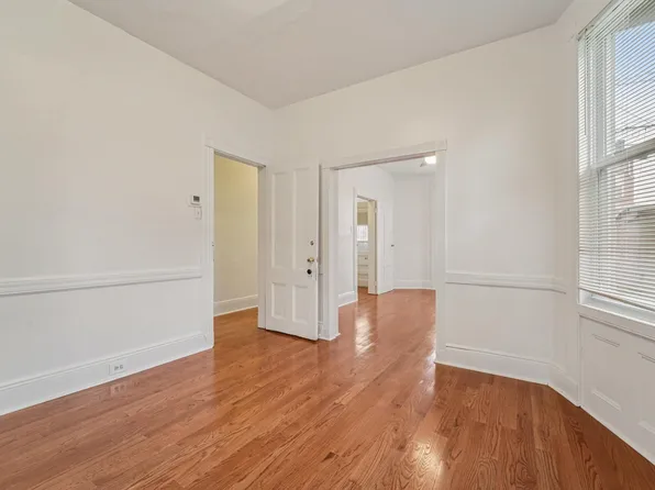 9 Howard Place image 11 of 38