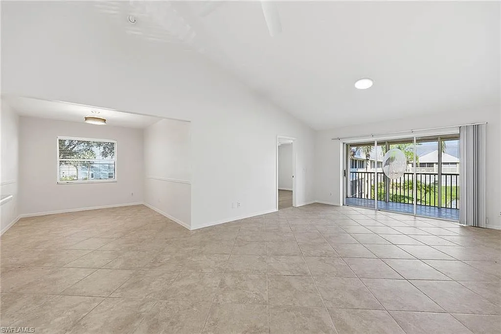 2 bed, 2.0 bath, 1132 sqft, $1,900 — Photo 4