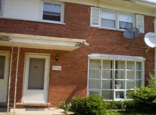 8815 Robin Dr APT D, Des Plaines, IL 60016