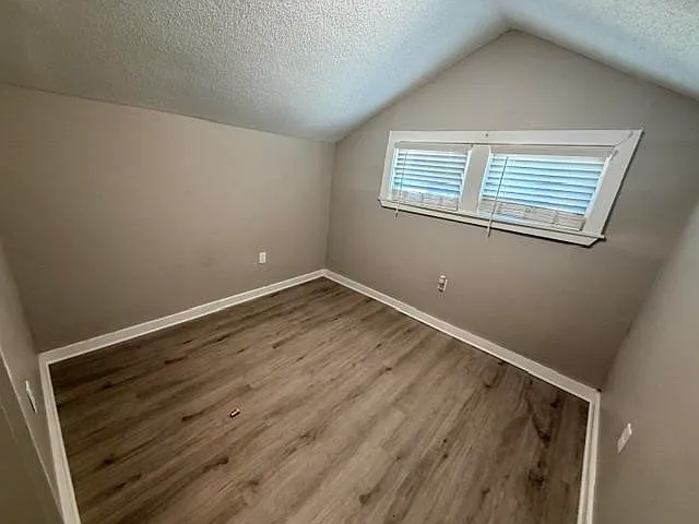 549 Josephine St — Photo 12