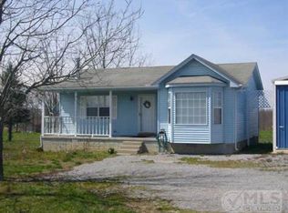 563 Chaffin Rd, Lafayette, TN 37083