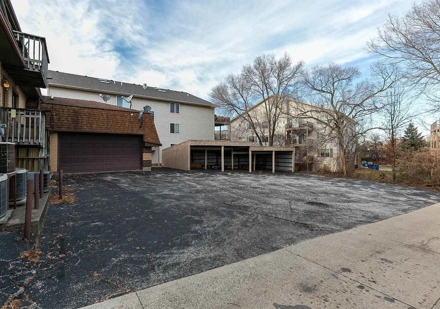 2 bed, 750 sqft, $1,100 — Photo 2