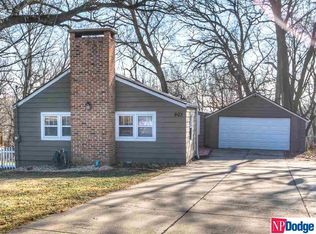 903 Bellevue Blvd S, Bellevue, NE 68005