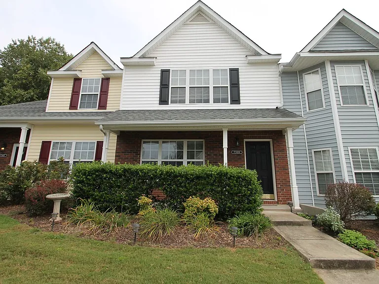 7309 Sun Dance Dr — Photo 2