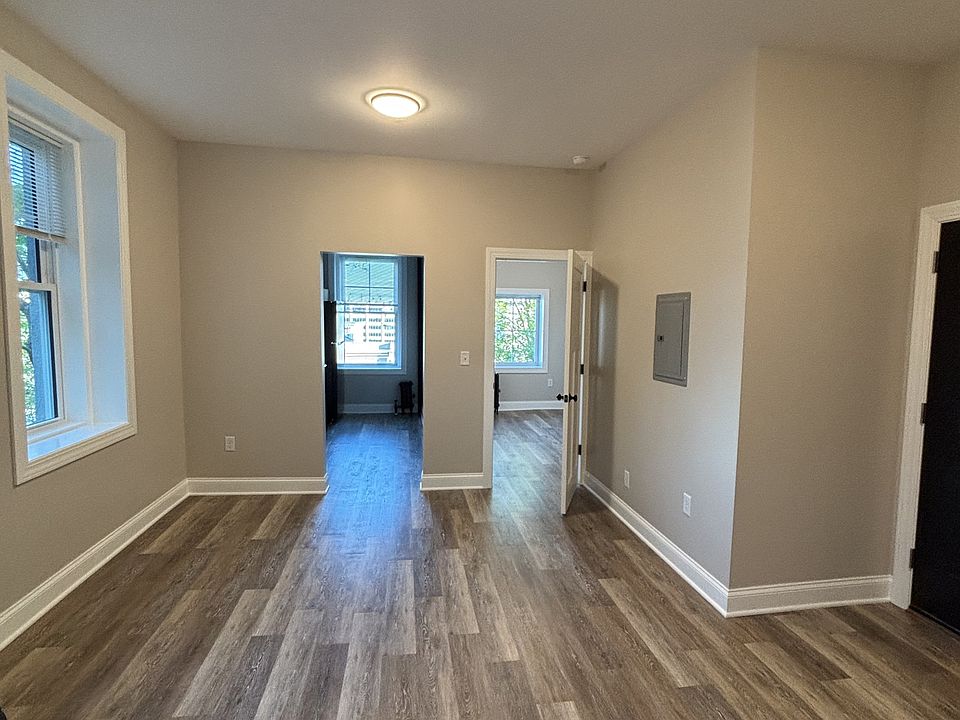1st image of 421 W 3rd St #101