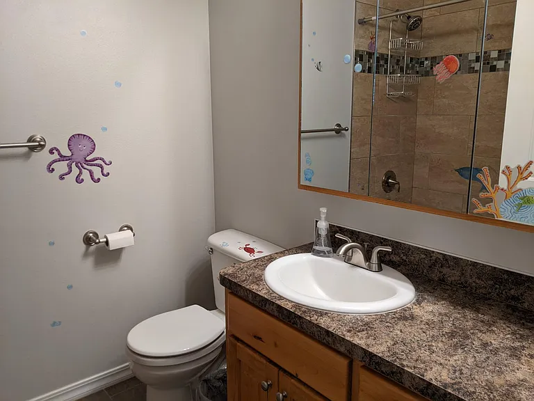 1491 Avon Ln — Photo 10
