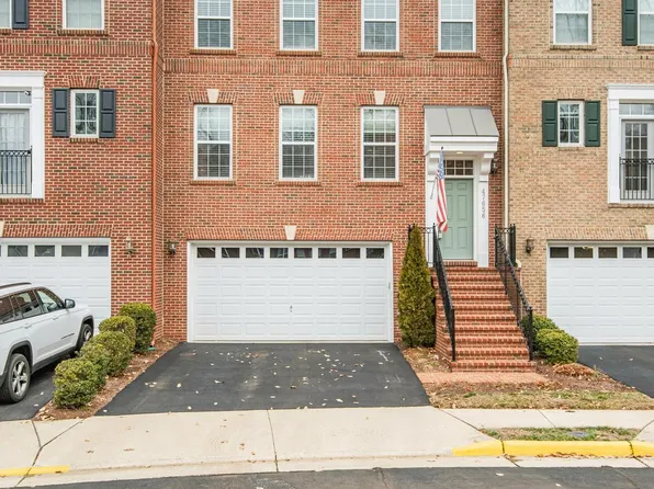 47656 Leopards Chase Ter, Sterling, VA 20165