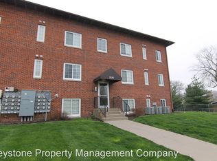 103 Grandview Ct, Iowa City, IA 52246