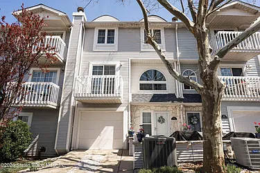 41 Country Drive North, #4