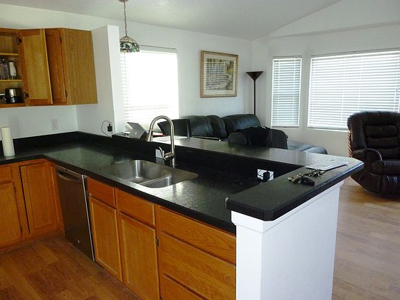 2nd image of 801 5th Ave S