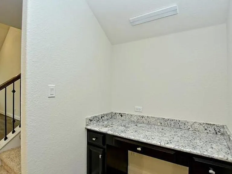 15821 Cinca Terra Dr — Photo 14
