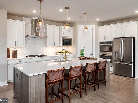 4th image of 3100 Brazier Ln