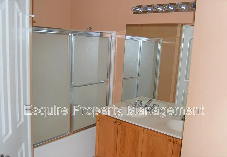 1255 Jamaica Ln — Photo 6
