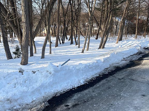 3rd image of 22 New York Avenue