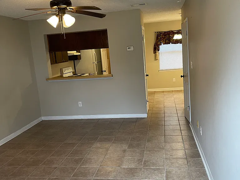 504B Landview Dr #504B — Photo 2