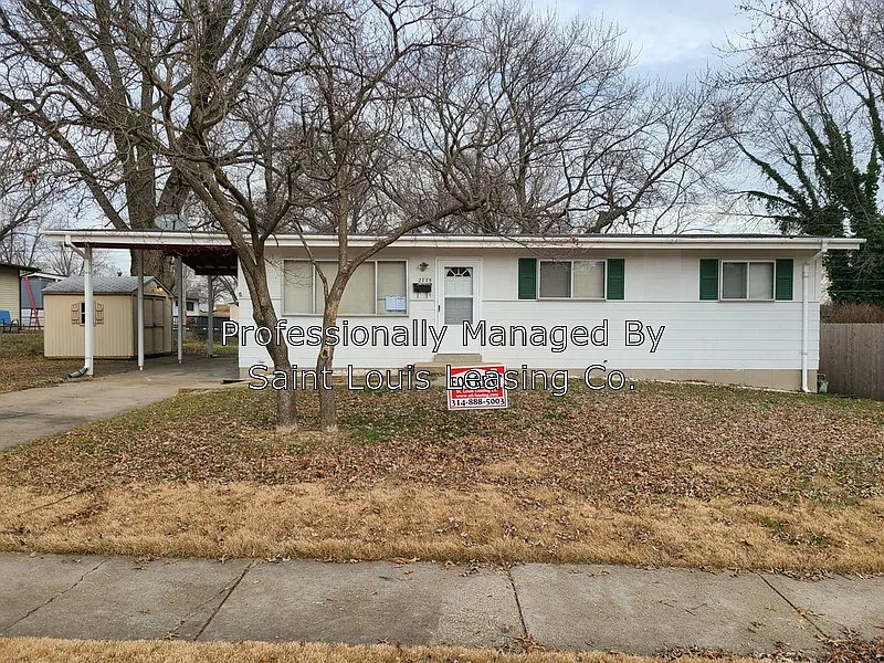 2775 Flamingo Dr photo 1