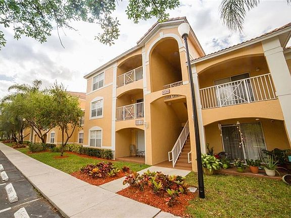 4th image of 5520 NW 61st St