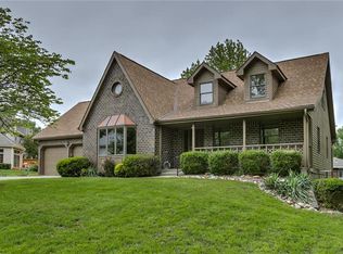 202 E 11th St, Kearney, MO 64060