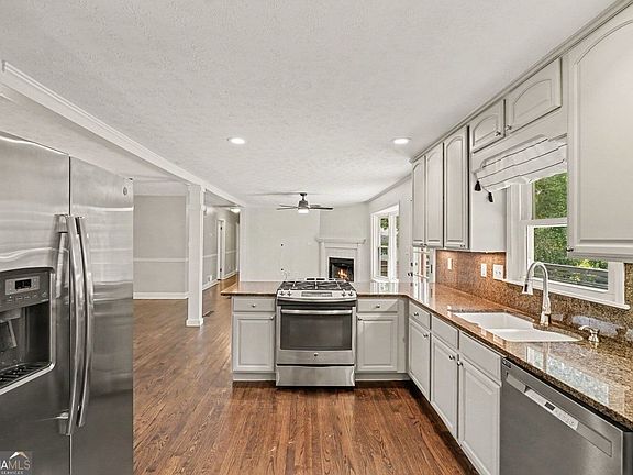 5th image of 2936 Pauls Way