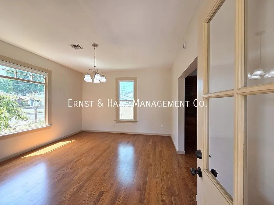 Meticulously Preserved Historic Farmhouse in Prime Downey Location! — Photo 4