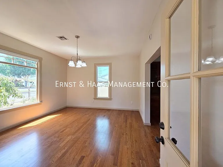 9497 Foster Rd — Photo 4