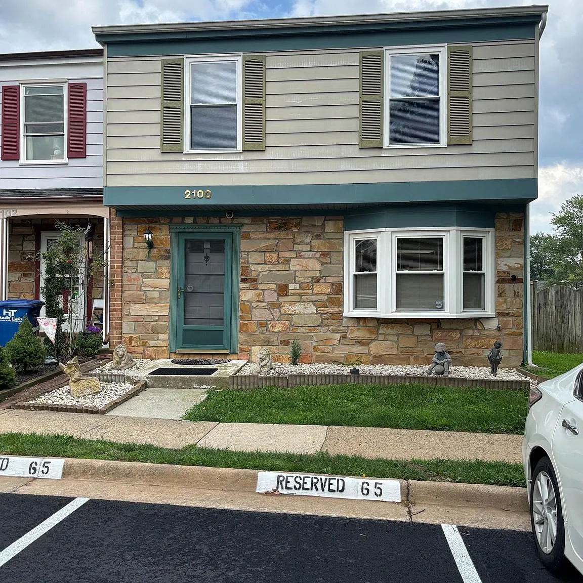 4 bed, 2.5 bath, 1496 sqft, $975 — Photo 2
