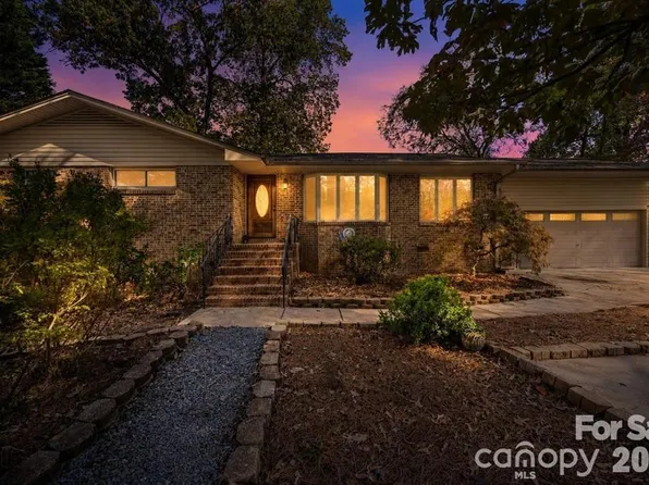 203 Ewing Dr, Belmont, NC 28012