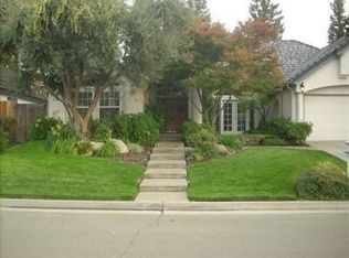 9466 N Madison Ridge Rd, Fresno, CA 93720