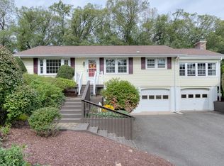 1101 Overlook Dr, Palmer, MA 01069