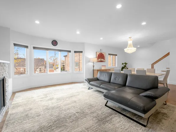 807 Edgewood Lane image 5 of 37