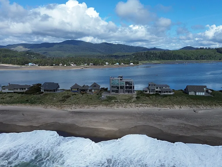 373 Salishan Dr — Photo 46