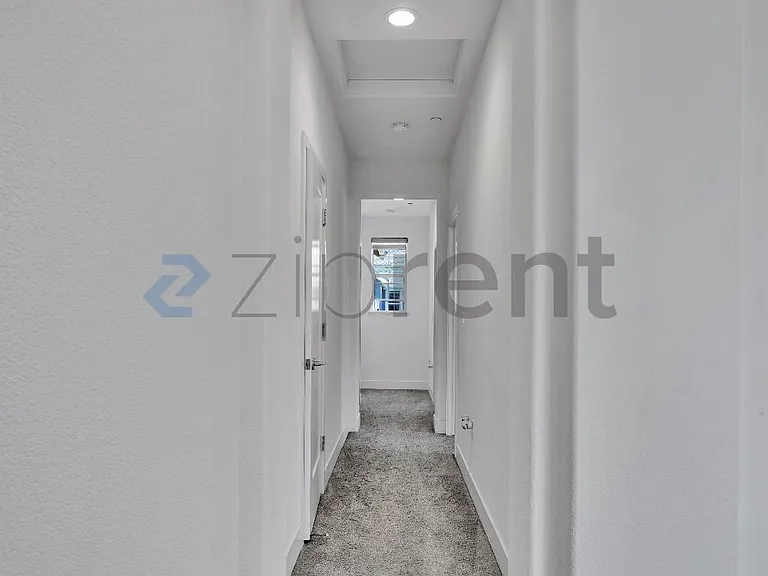 1483 S Barker St — Photo 36