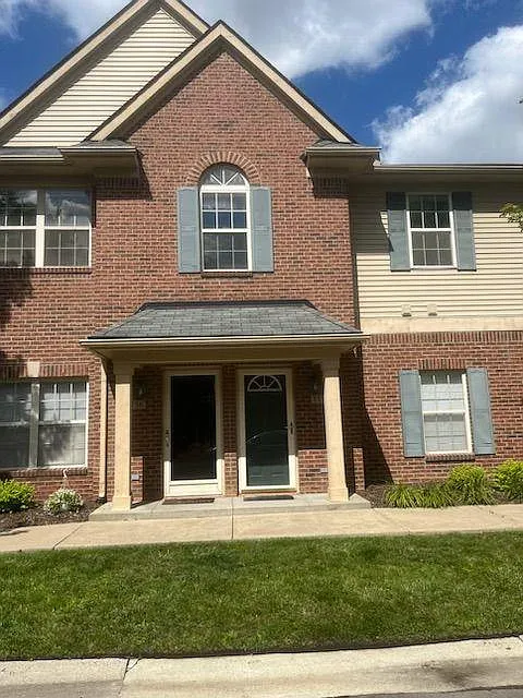 2 bed, 2.0 bath, 1442 sqft, $1,895 — Photo 1